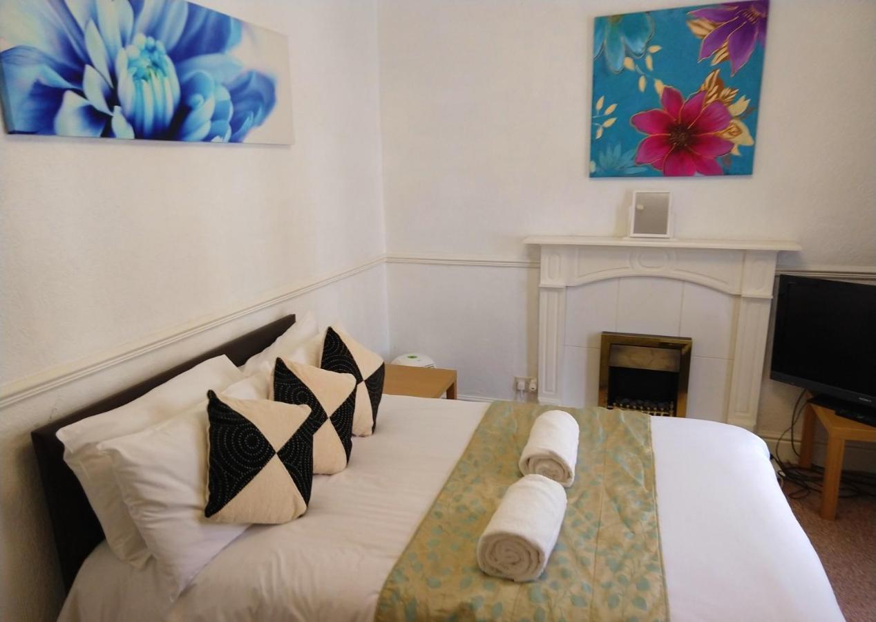 Napier Town House - Self Catering - Guesthouse Style - Twin And Double Rooms Workington Zewnętrze zdjęcie
